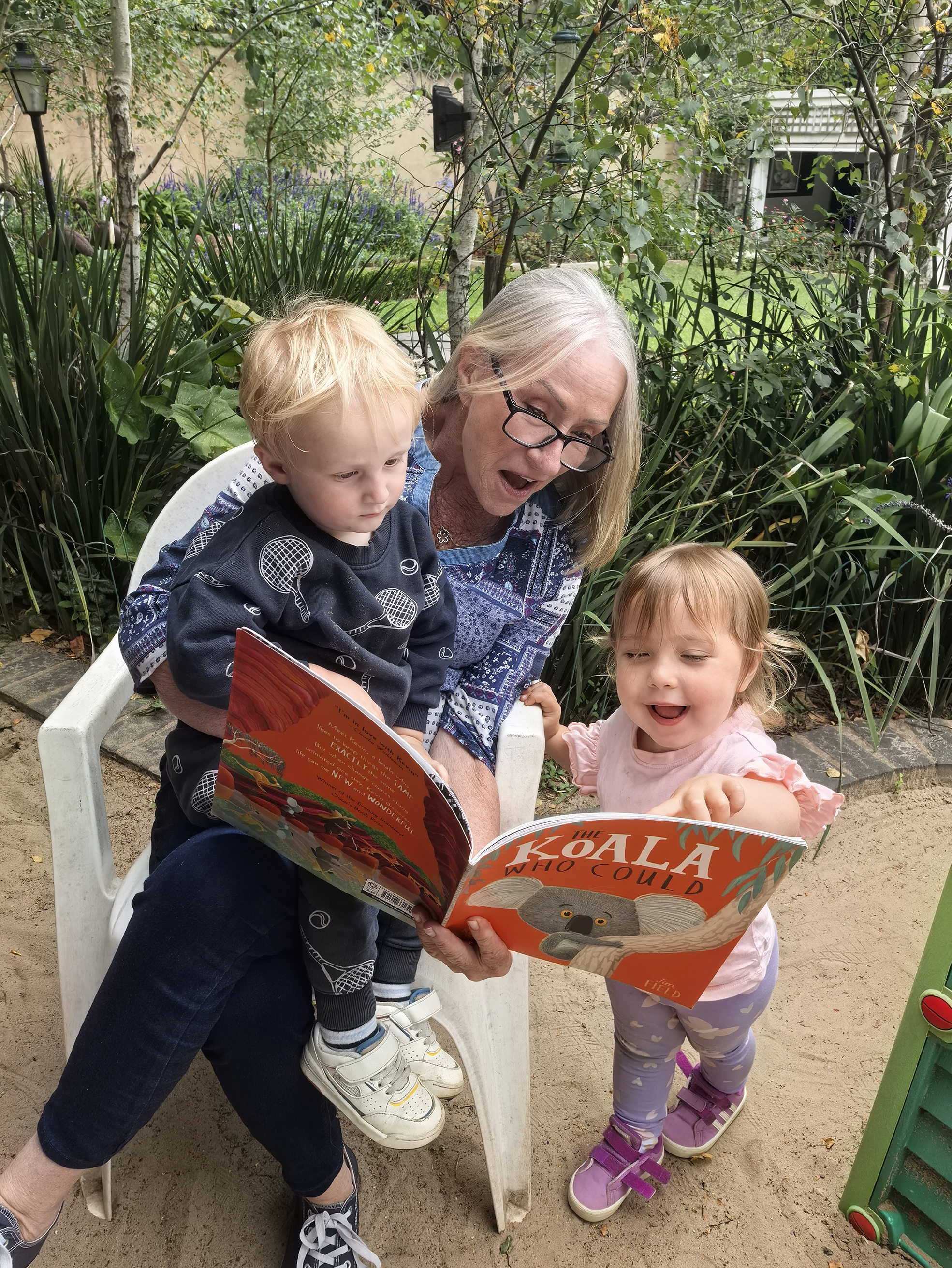 Teacher reading story